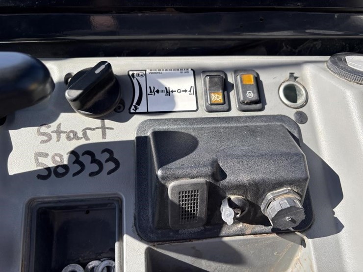 2022-bobcat-e42-image-41