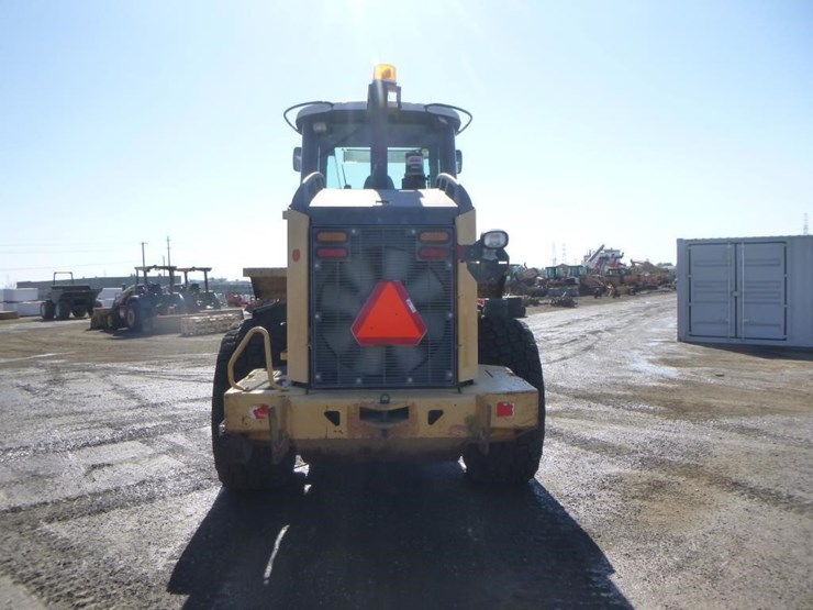 2005-deere-624j-image-8