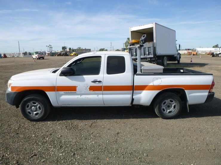 2013-toyota-tacoma-image-6