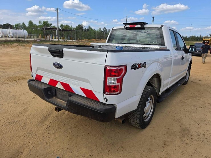 2020-ford-f150-xl-image-3