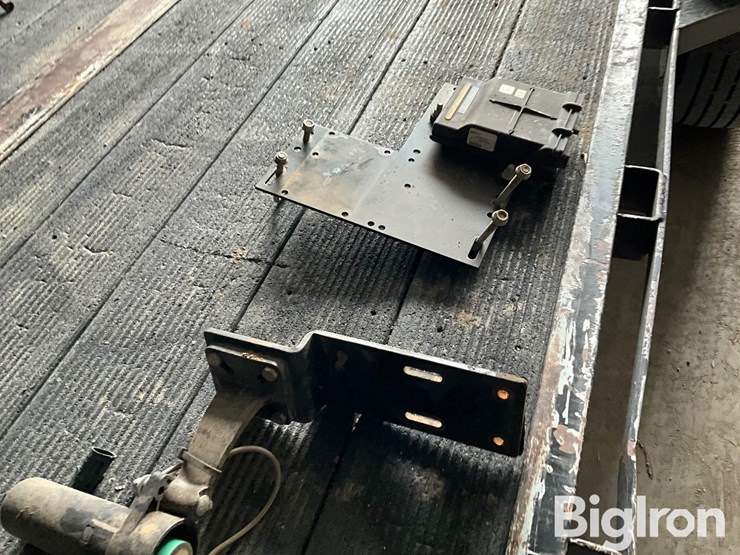 case-ih-ultra-glide-boom-height-system-image-15