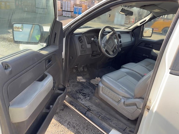 2011-ford-f150-xl-image-11