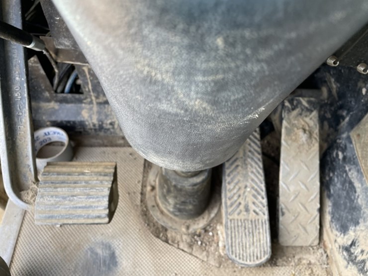 1997-peterbilt-320-image-25