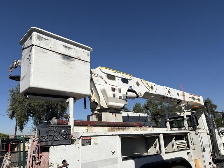 2013-international-workstar-7400-image-11