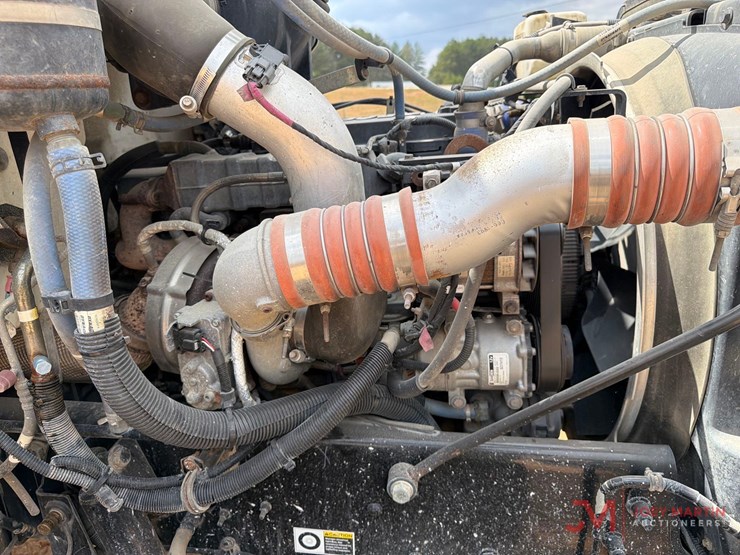 peterbiltpb337-service-truck-image-19