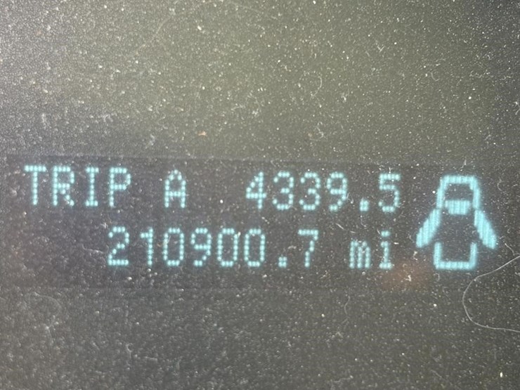 2011-ford-f150-xl-image-13