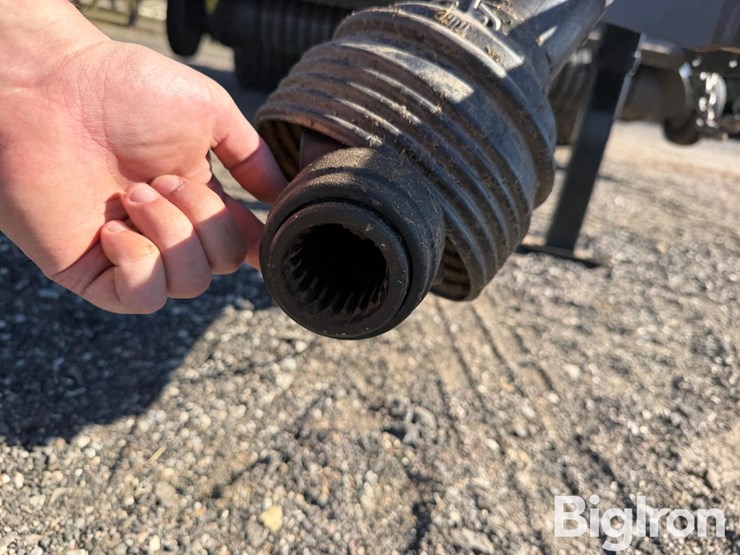 2024-massey-ferguson-lb2234xd-image-10