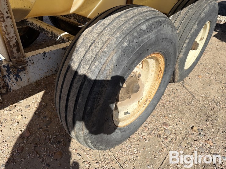 1050-gallon-t/a-nurse-tank-trailer-image-18