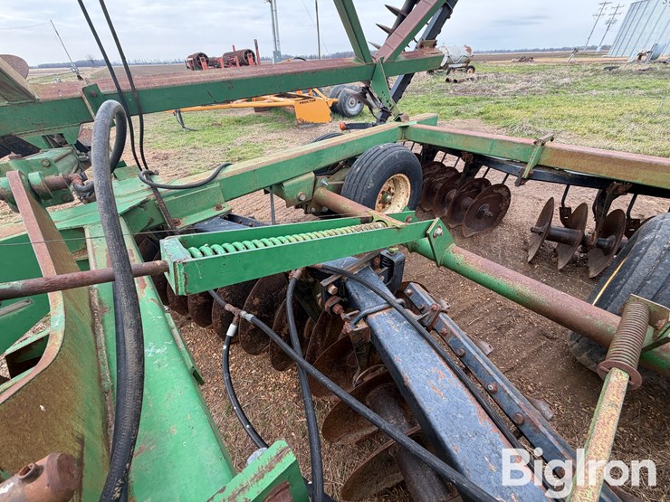 john-deere-630-image-13