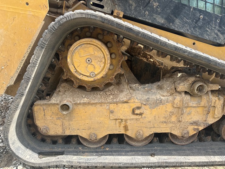 2019-caterpillar-239d-image-57
