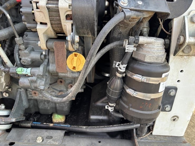 2017-bobcat-t650-image-38