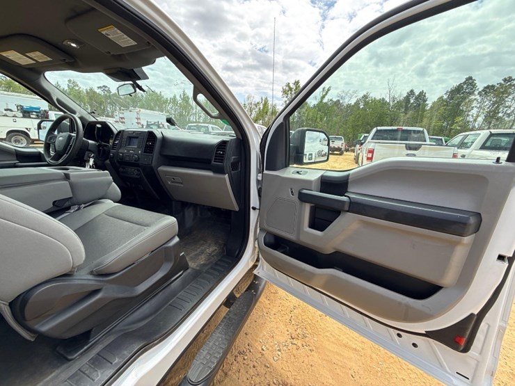 2019-ford-f150-xl-image-9