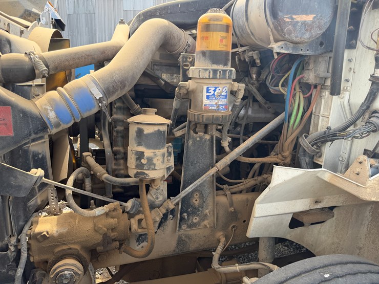 2002-international-9200i-image-47