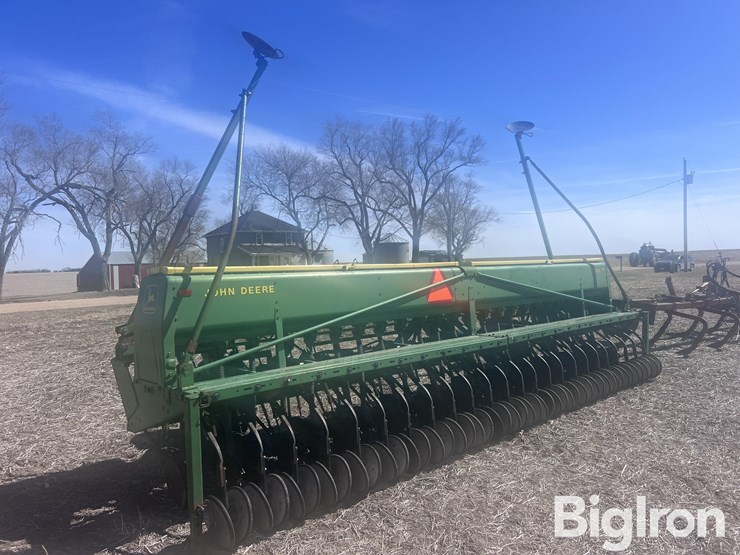 john-deere-520-image-7