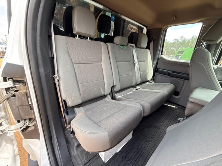 2019-ford-f250-xl-image-11