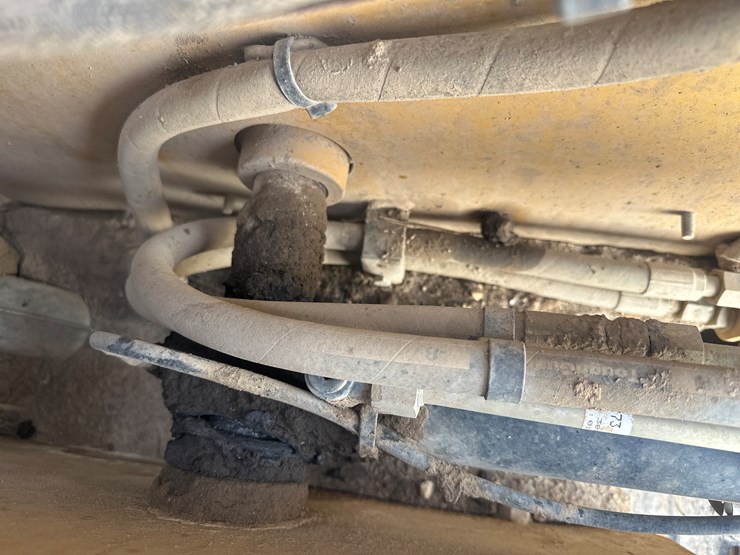 2017-caterpillar-239d-image-16