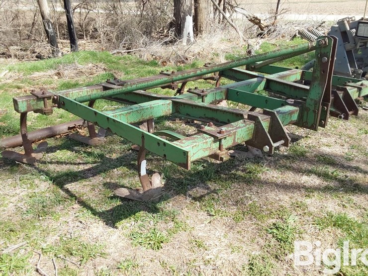 john-deere-100-image-3