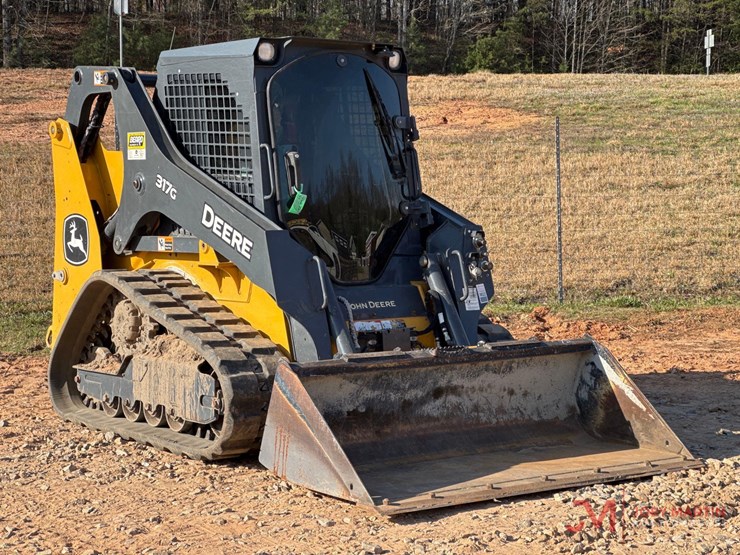 2023-deere-317g-image-1