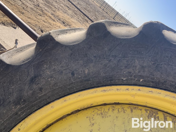 2013-john-deere-380-image-20