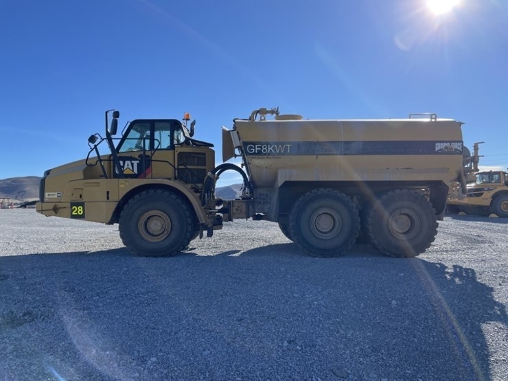 2013-caterpillar-740b-image-2