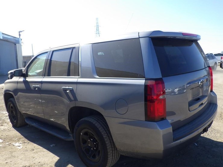 2019-chevrolet-tahoe-image-4