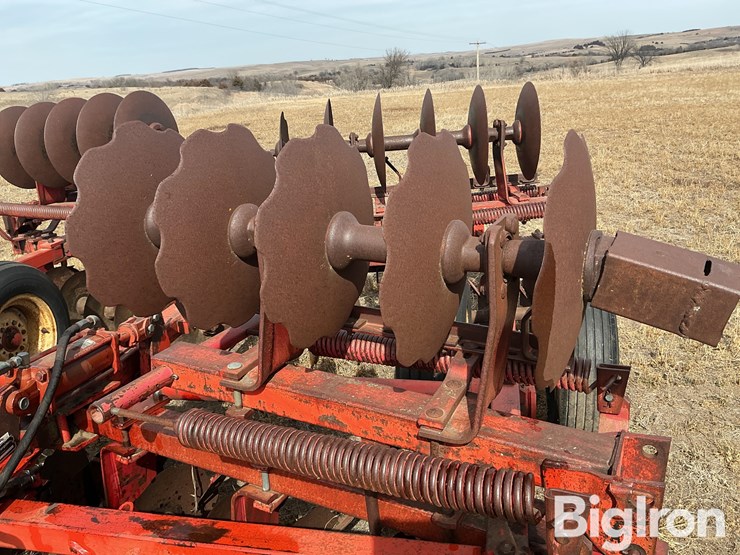 massey-ferguson-520-image-16