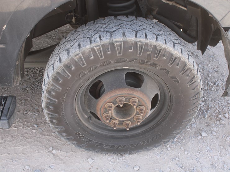 2015-dodge-3500-image-68