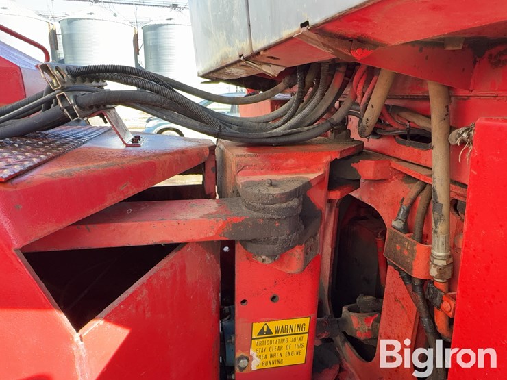 1982-versatile-835-image-17