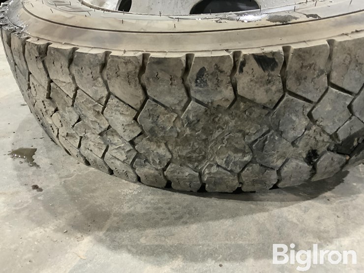 massey-ferguson-730-image-16