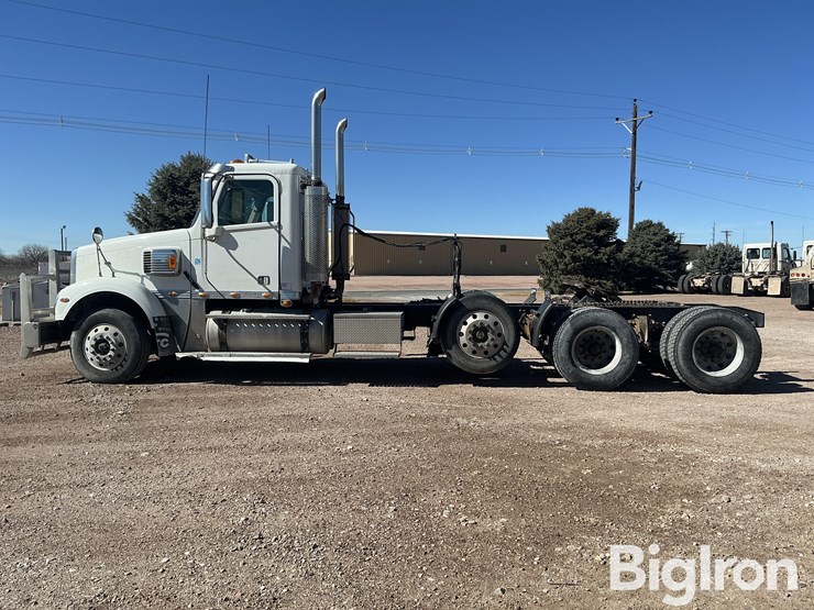 2017-freightliner-coronado-132-image-8
