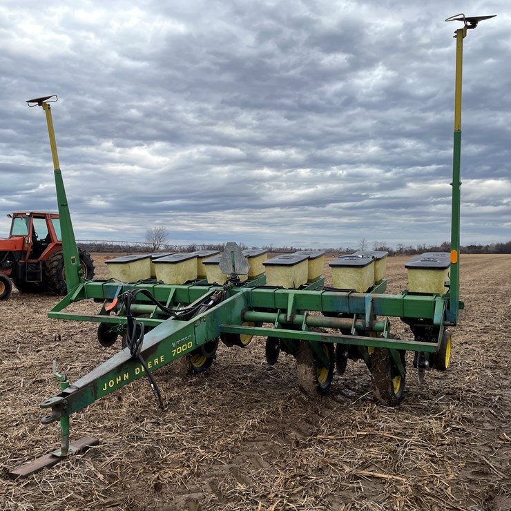 JOHN DEERE 7000