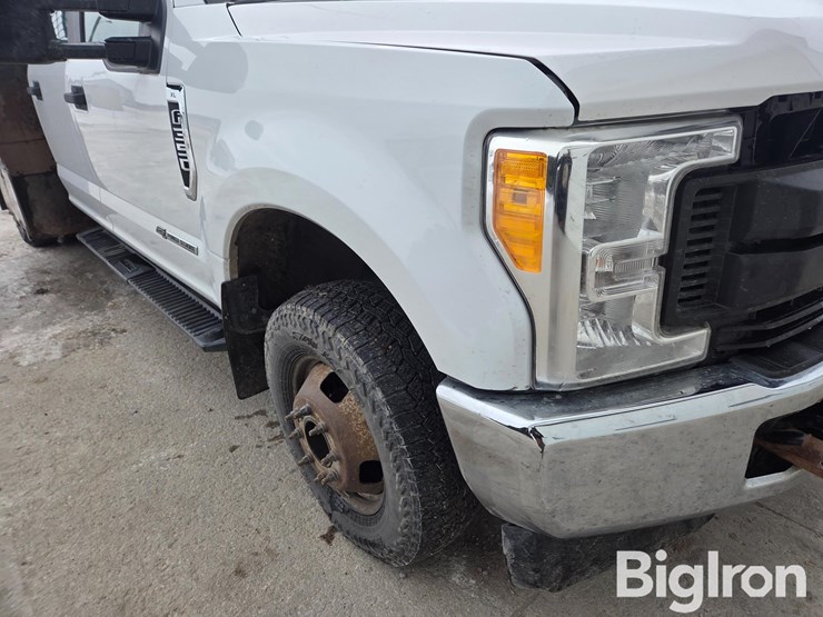 2017-ford-f350-image-16