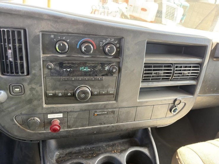 2009-chevrolet-express-1500-image-16