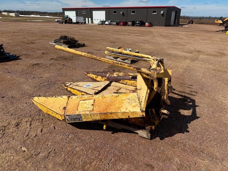 new-holland-822-image-6