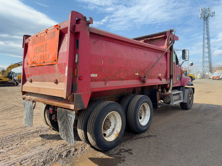 2008-sterling-lt9500-image-5