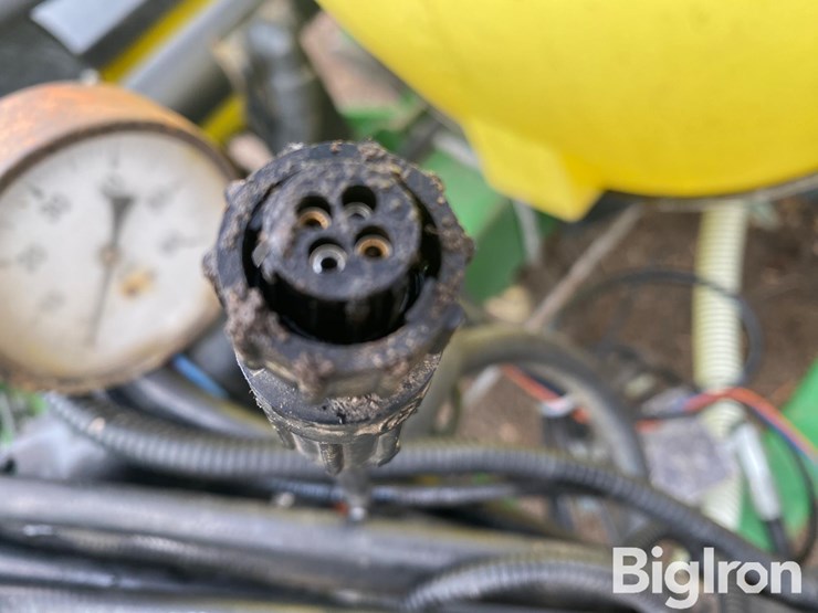 john-deere-1750-image-12