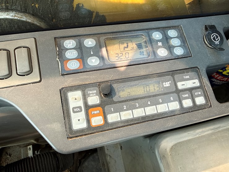 2011-caterpillar-336e-image-102