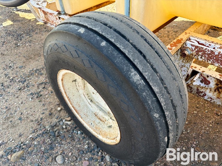 1000-gal-t/a-nurse-tank-trailer-image-16