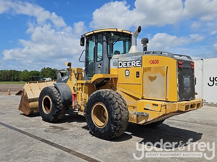 2017-deere-624k-image-4