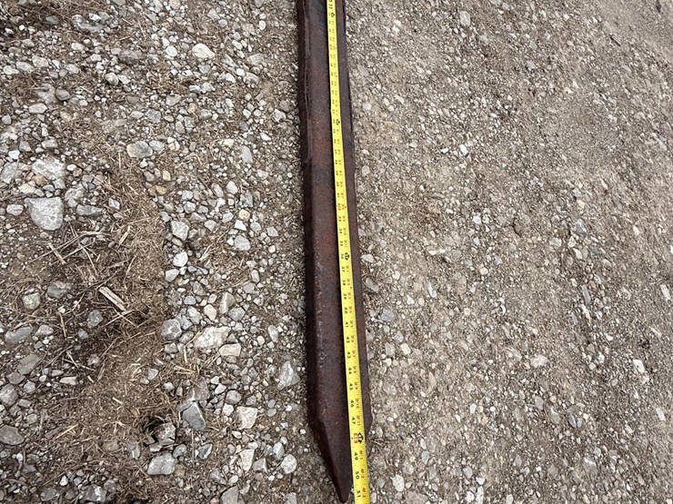 3--pt-mounted-bale-fork-image-15