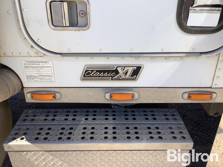 2001-caterpillar-15-image-14