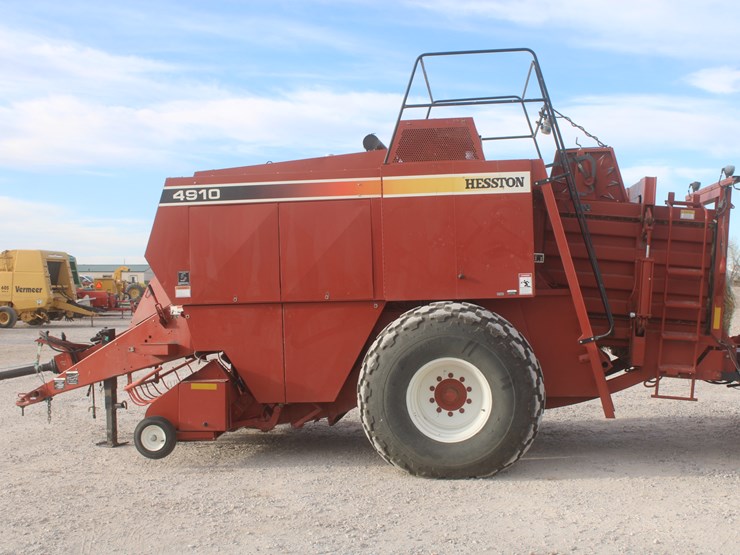 hesston-4910-image-11