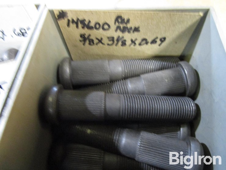 large-assortment-of-wheel-studs,-lug-bolts,-lug-nuts,-and-washers-image-10