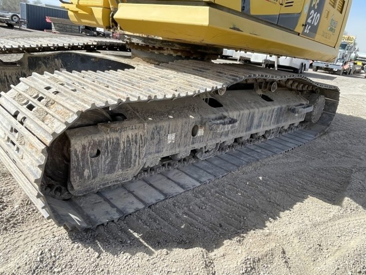 2013-komatsu-pc210-lc-10-image-29