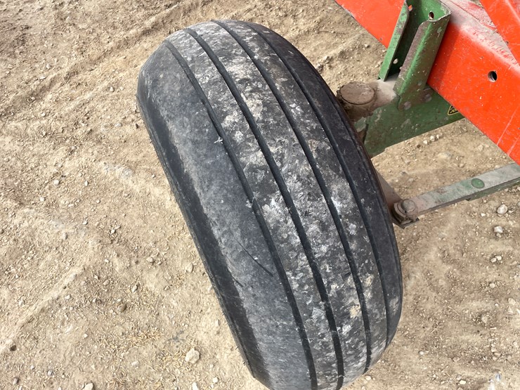 john-deere-1075-image-16