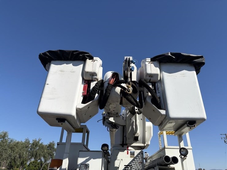 2012-international-workstar-7400-image-12