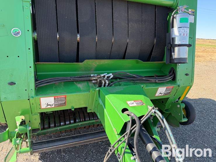 2022-john-deere-560m-image-14