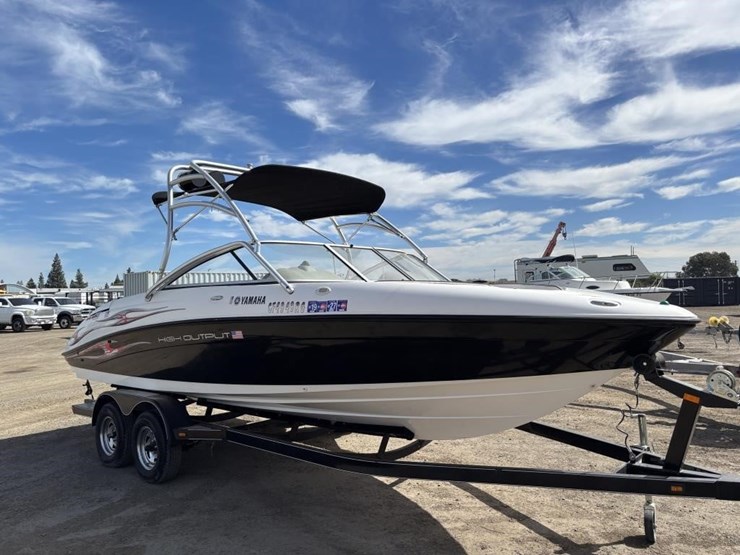 2005-unknown-trailer-image-2