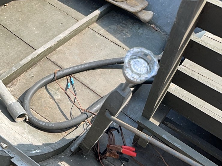 rare-super-nice-wood-reelfoot-lake-calhouns--stump-jumper-boat-with-original-seats-with-trailer-image-16