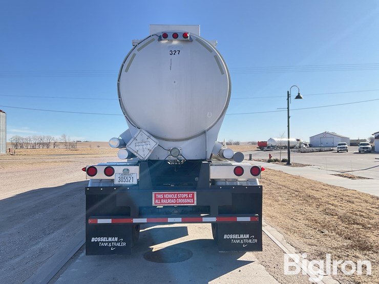 2000-custom-trailer-image-6